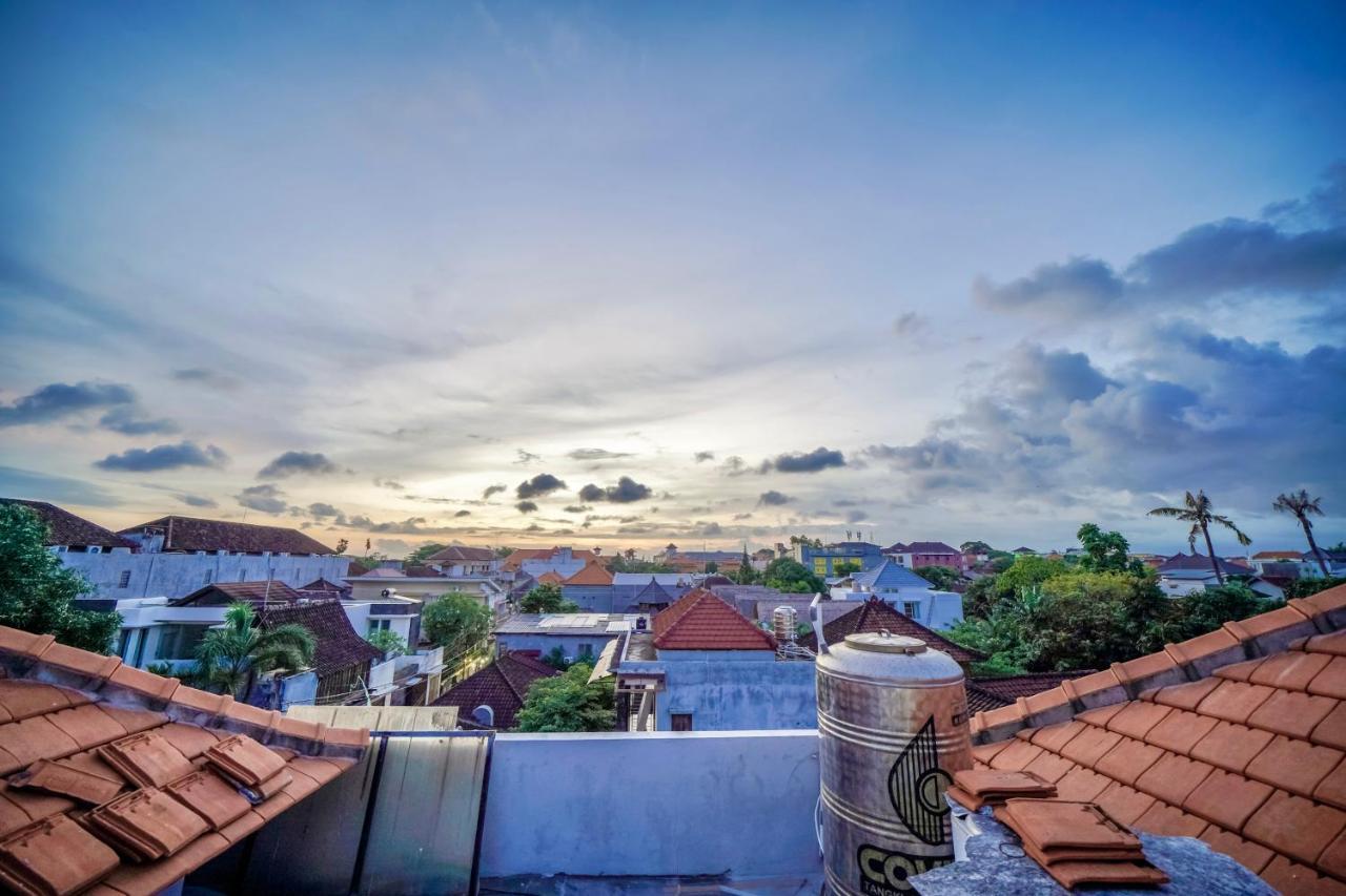 Padma Lodge Legian Seminyak Buitenkant foto